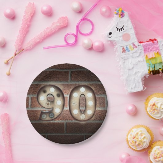 90e verjaardagsmarquee-teken op bakstenen muur papieren bordje (Feest)