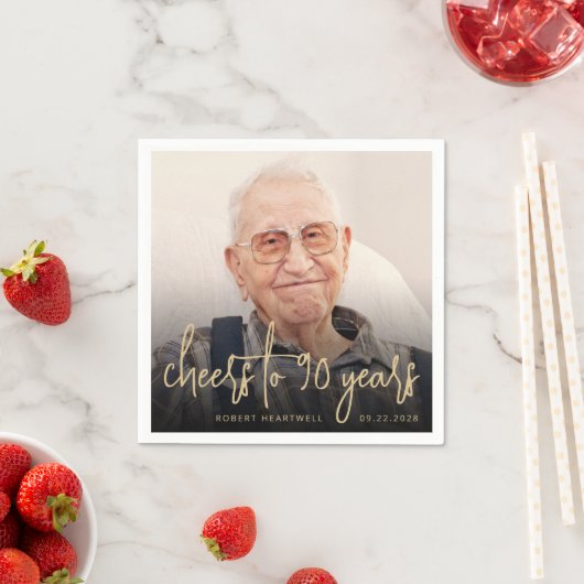 90ste verjaardag Party Foto Cheers Gold Script Servet (Insitu)