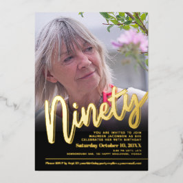 90th Birthday, aangepast fotoscript goud Folie Uitnodiging
