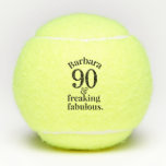 90th Birthday Funny Fabulous Personalized Tennisballen<br><div class="desc">Gepersonaliseerd 90 en Fabulous grappig citaat op een grappige aangepaste tennisbal die voor elke leeftijd werkt, voor je beste vriend of familielid die geweldig is in tennis, of gewoon geweldig in het leven in het algemeen - is een geweldige inspirerend opname-me-up om je speelpartner op te vrolijken. Pas je aan...</div>