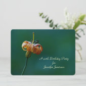 90th Birthday Party Invitation, Yellow Lily Kaart (Staand voorkant)