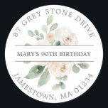 90th Birthday Return Address Label<br><div class="desc">Voeg een speciale aanraking aan uw enveloppen van de verjaardagsuitnodiging toe met dit elegante ronde ontwerp. Het bevat een boeket van ivoorwitte rozen in het midden. De groene bladgroente geeft het een rustige botanische flacon. De naam wordt geschreven over het centrum op een witte strook, en het adres wordt toegevoegd...</div>