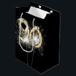 90th Birthday Sparklers on Black Medium Cadeauzakje<br><div class="desc">Sparklers voor de 90ste verjaardag op zwarte achtergrond. De achtergrondkleur kan worden gewijzigd.</div>