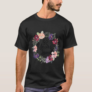 92 Jaar Geliefde Bloemige 92e Verjaardag Vrouwen 9 T-shirt