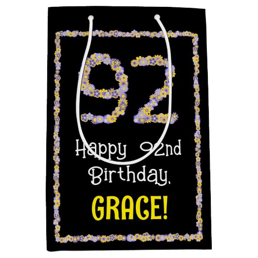 92e verjaardag: Floral Flowers Number, Custom Name Medium Cadeauzakje (Voorkant)