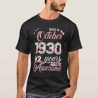 92e verjaardag Floral voor in oktober geboren vrou T-shirt