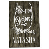 92nd Birthday: Fancy, Faux Wood Look + Custom Name Medium Cadeauzakje (Voorkant)
