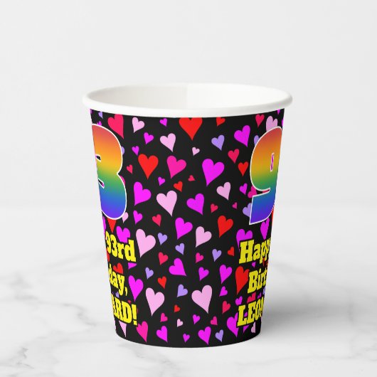 93e verjaardag: Het liefhebbende Kunstpatroon, Reg Papieren Bekers (Links)