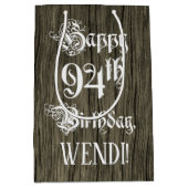 94e verjaardag: Fancy, Faux Wood Kijk + Aangepaste Medium Cadeauzakje (Voorkant)