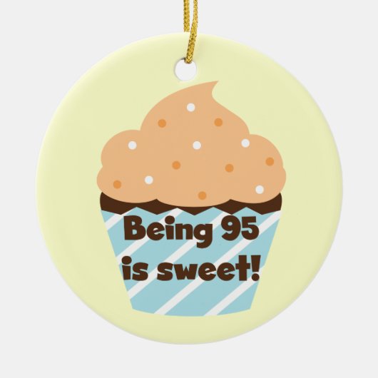 95 is Sweet Birthday T-shirts en cadeautjes Keramisch Ornament (Voorkant)
