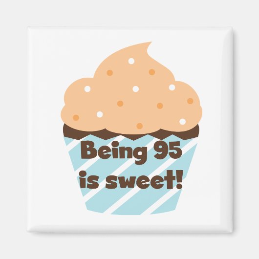 95 is Sweet Birthday T-shirts en cadeautjes Magneet (Voorkant)