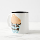 95 is Sweet Birthday T-shirts en cadeautjes Tweekleurige Koffiemok (Voorkant links)