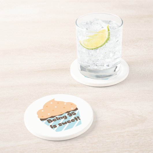 95 is Sweet Birthday T-shirts en cadeautjes Zandsteen Onderzetter (Zijkant)