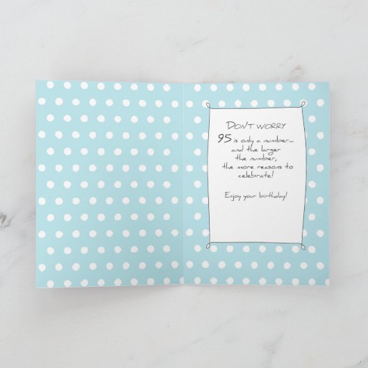 95e Birthday Cake Kaart (Binnen)