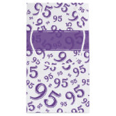95e Happy Birthday Paars Random Number Pattern Klein Cadeauzakje (Achterkant)
