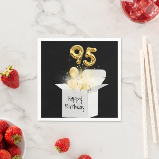 95e verjaardag goudballonnen in witte doos servet (Insitu)