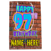 97e verjaardag: Fun, Urban Graffiti geïnspireerd K Medium Cadeauzakje (Voorkant)