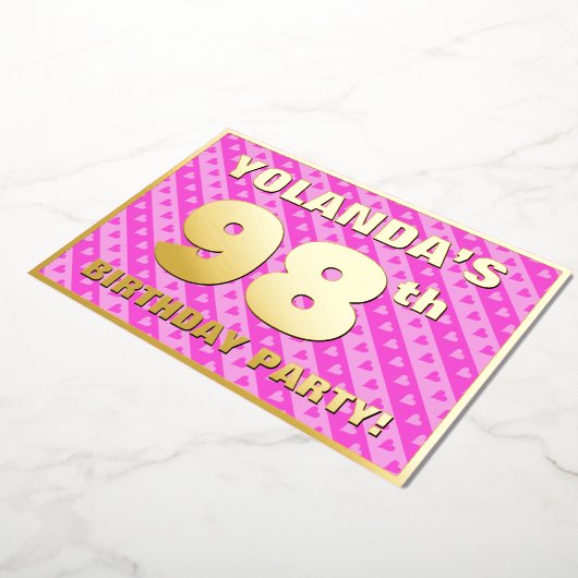 98e verjaardag van de Vogelroze harten en strips Folie Uitnodiging (Gedraaid)