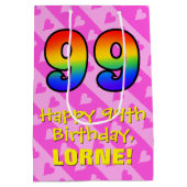 99e verjaardag: vuurroze kunststaven; regenboog 99 medium cadeauzakje (Achterkant)