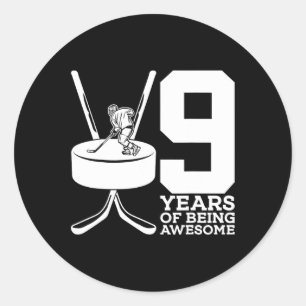 9 JAAR GEWELDIGE IJSHOCKEY ZIJN 9E VERJAARDAG RONDE STICKER