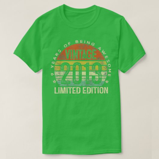 9 jaar Old Gifts  2013 Limited Edition 9th T-shirt (Design voorkant)