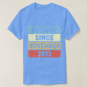 9 jaar oud Geweldige sinds november 2013 9e verjaa T-shirt (Design voorkant)