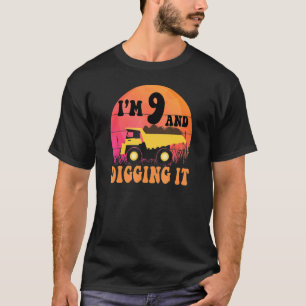 9de verjaardag van de bouw van de vrachtwagen Kind T-shirt