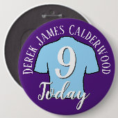 9e Birthday Football Badge to Personalize Button (Voorkant /achterkant)