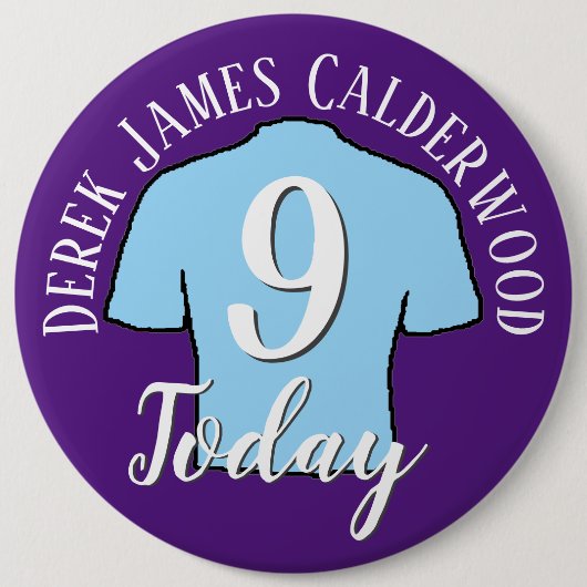 9e Birthday Football Badge to Personalize Button (Voorkant)