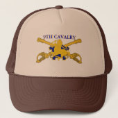 9E CAVALRY-PET MET DUI - GEKROSSDE SABERS ONTWERP TRUCKER PET (Voorkant)