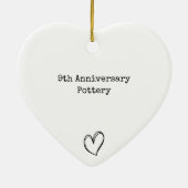 9e Pottery Jubileum Keepsake Eenvoudig Chic Hart Keramisch Ornament (Achterkant)