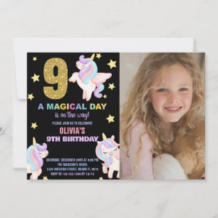 9e Rainbow Unicorn Verjaardag Uitnodigingen w foto