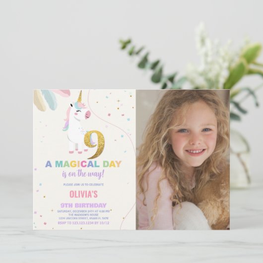 9e Verjaardag Eenhoorn Verjaardag Uitnodigingen w (Staand voorkant)