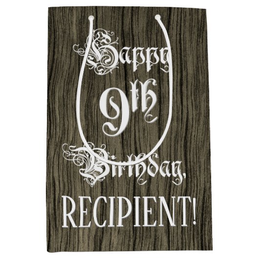 9e verjaardag: Fancy, Faux Wood Kijk + Aangepaste  Medium Cadeauzakje (Voorkant)