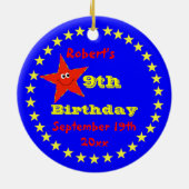 9e verjaardag van de Rode Star-ronde Keramisch Ornament (Achterkant)