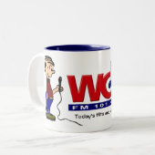 A12 - WCDO Announcer Guy Coffee Mok (Voorkant links)