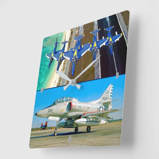 A-4 SKYHAWK VIERKANTE KLOK (Hoek)