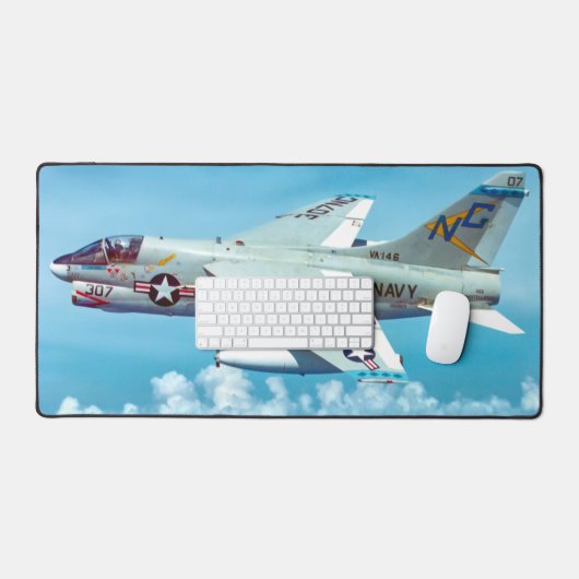 A-7E CORSAIR II BUREAUMAT (Keyboard & Muis)