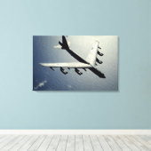 A B-52 Stratofort tijdens de vlucht Canvas Afdruk (Insitu (Houten vloer))