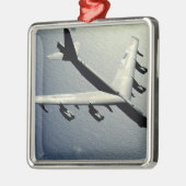 A B-52 Stratofort tijdens de vlucht Metalen Ornament (Links)