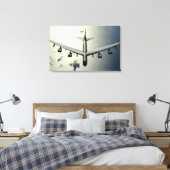 A B-52 Stratofort tijdens vlucht 2 Canvas Afdruk (Insitu (Slaapkamer))