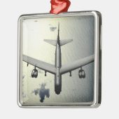 A B-52 Stratofort tijdens vlucht 2 Metalen Ornament (Links)