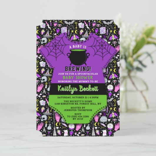 "A Baby is Brewing" modern halloween Baby shower Kaart (Staand voorkant)