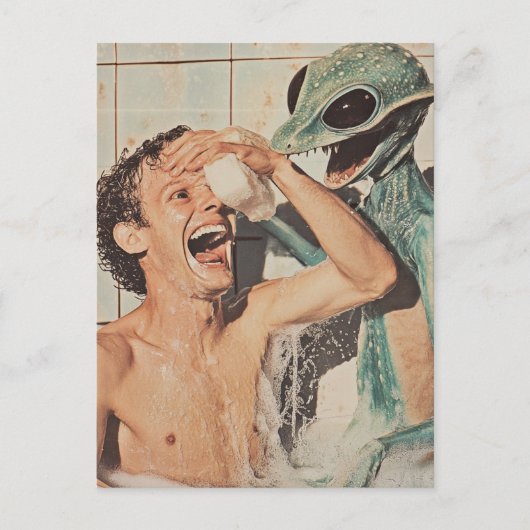 A Bathing Shock Alien Shows Up While in Bathtub Briefkaart (Voorkant)