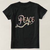 A beautiful, flowing script of the word "Peace" fe T-shirt (Design achterkant)
