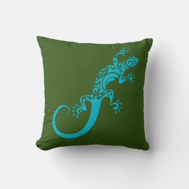A blue gecko as a pet. Kook Art Throw Pillow Kussen (Voorkant)