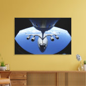 A C-17 Globemaster III ontvangt brandstof Canvas Afdruk (Insitu (Woonkamer))