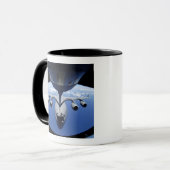 A C-17 Globemaster III ontvangt brandstof Mok (Voorkant links)