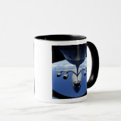 A C-17 Globemaster III ontvangt brandstof Mok (Voorkant rechts)