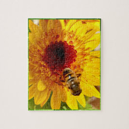 A cheerful flower with a busy bee puzzle.  legpuzzel